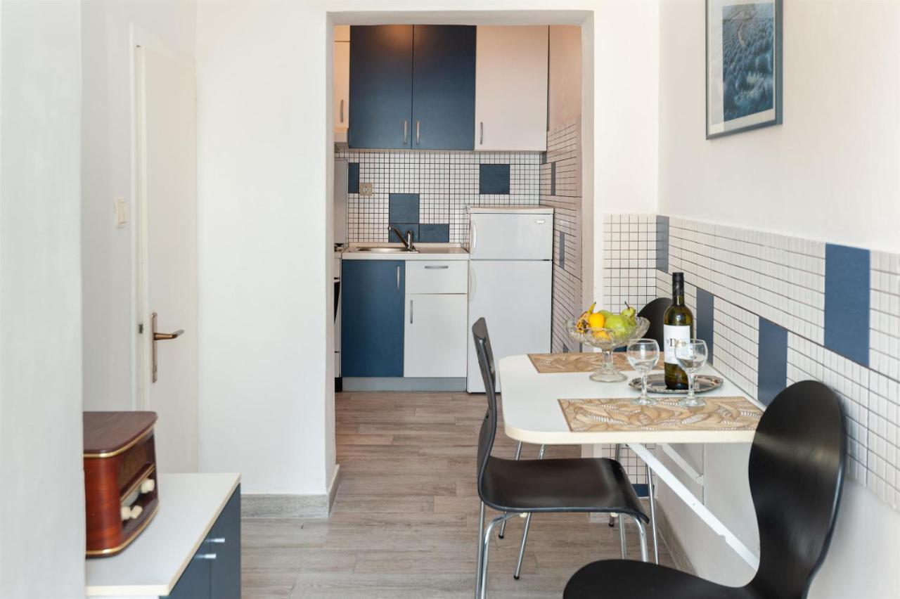 Apartments Antonija オミシュ エクステリア 写真