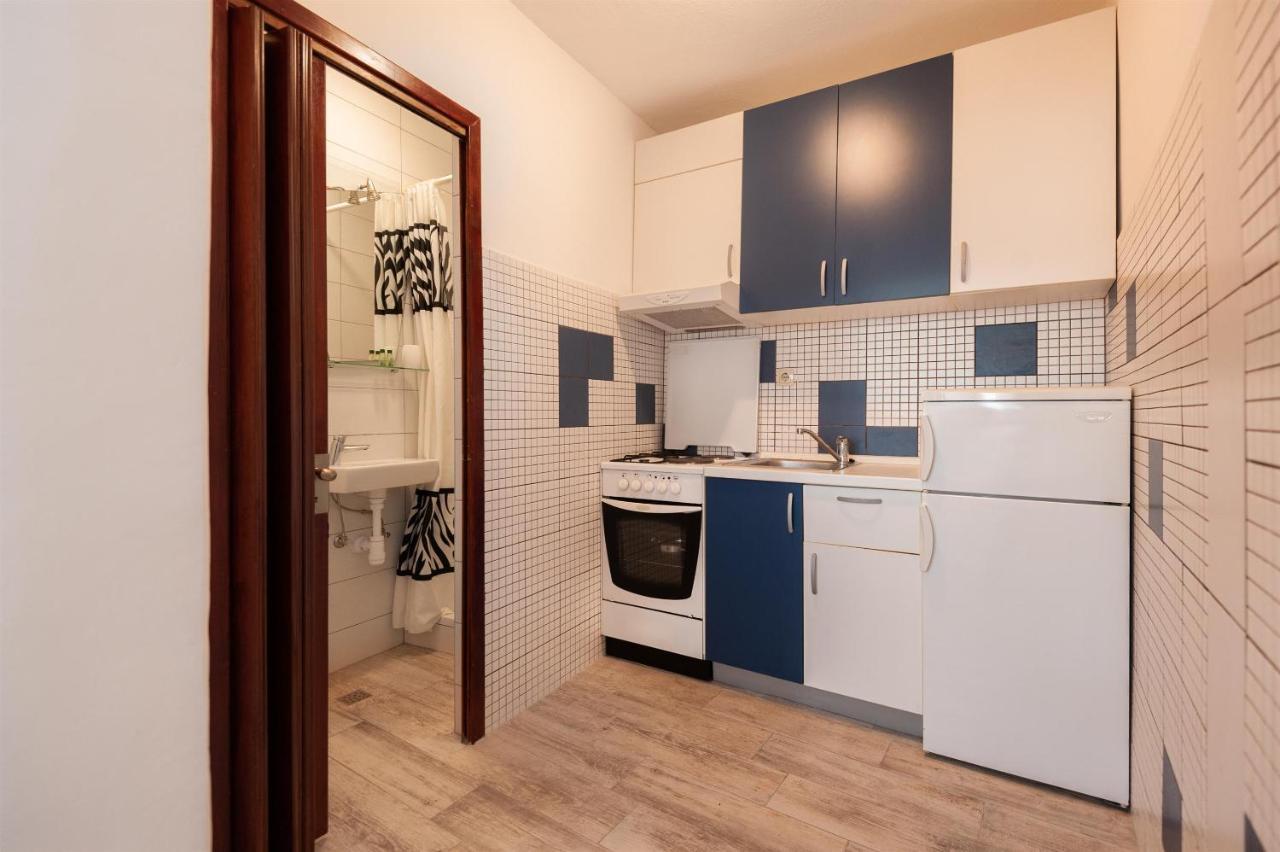 Apartments Antonija オミシュ エクステリア 写真