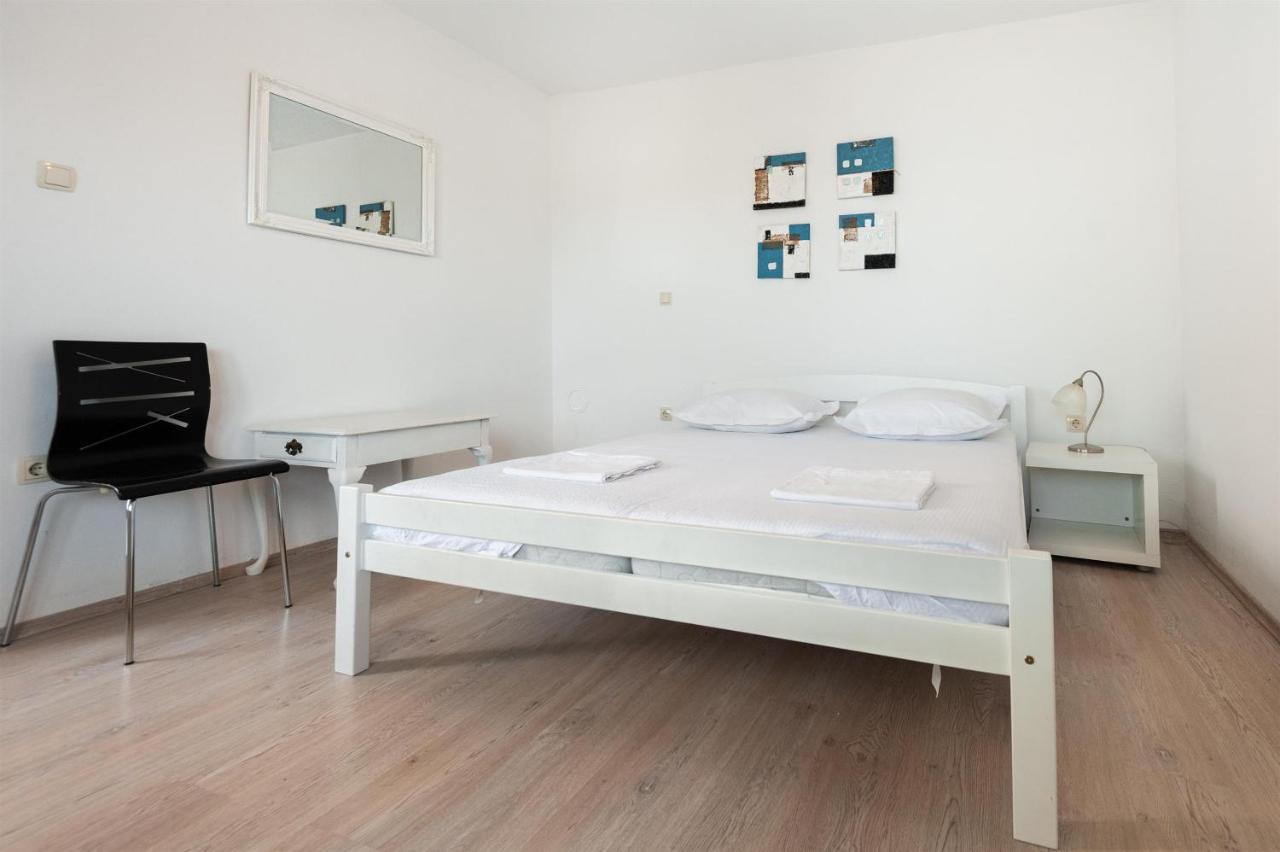 Apartments Antonija オミシュ エクステリア 写真