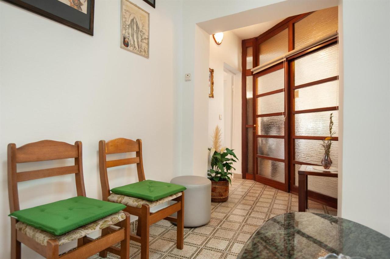 Apartments Antonija オミシュ エクステリア 写真
