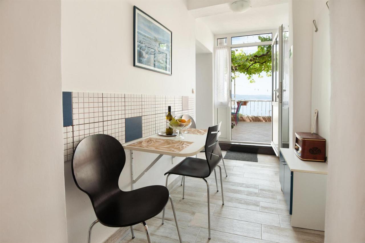 Apartments Antonija オミシュ エクステリア 写真
