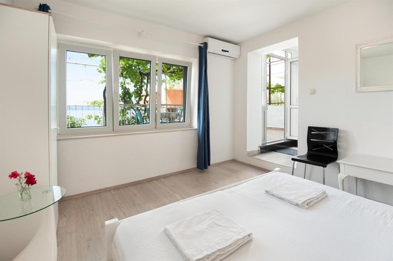 Apartments Antonija オミシュ エクステリア 写真
